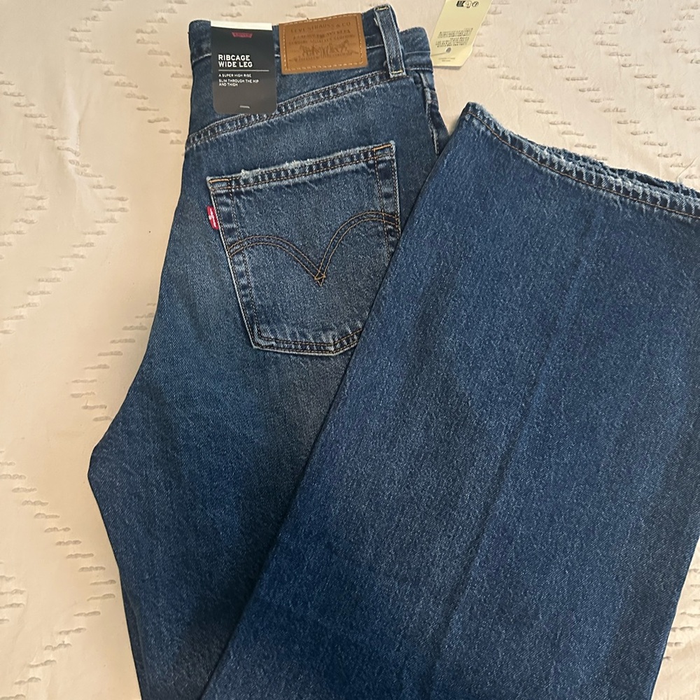 Levi's Ribcage Wide Leg Jean
